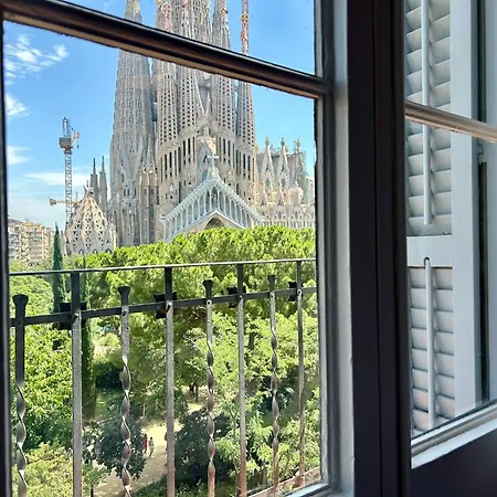 Barcelonaforrent Plaza Sagrada Familia Apartment Barcelona